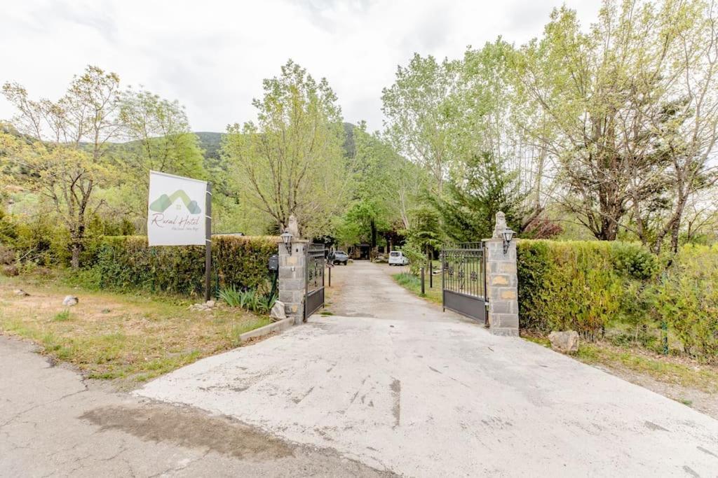 Rural Hostel Dos Lucas Oros Bajo Экстерьер фото