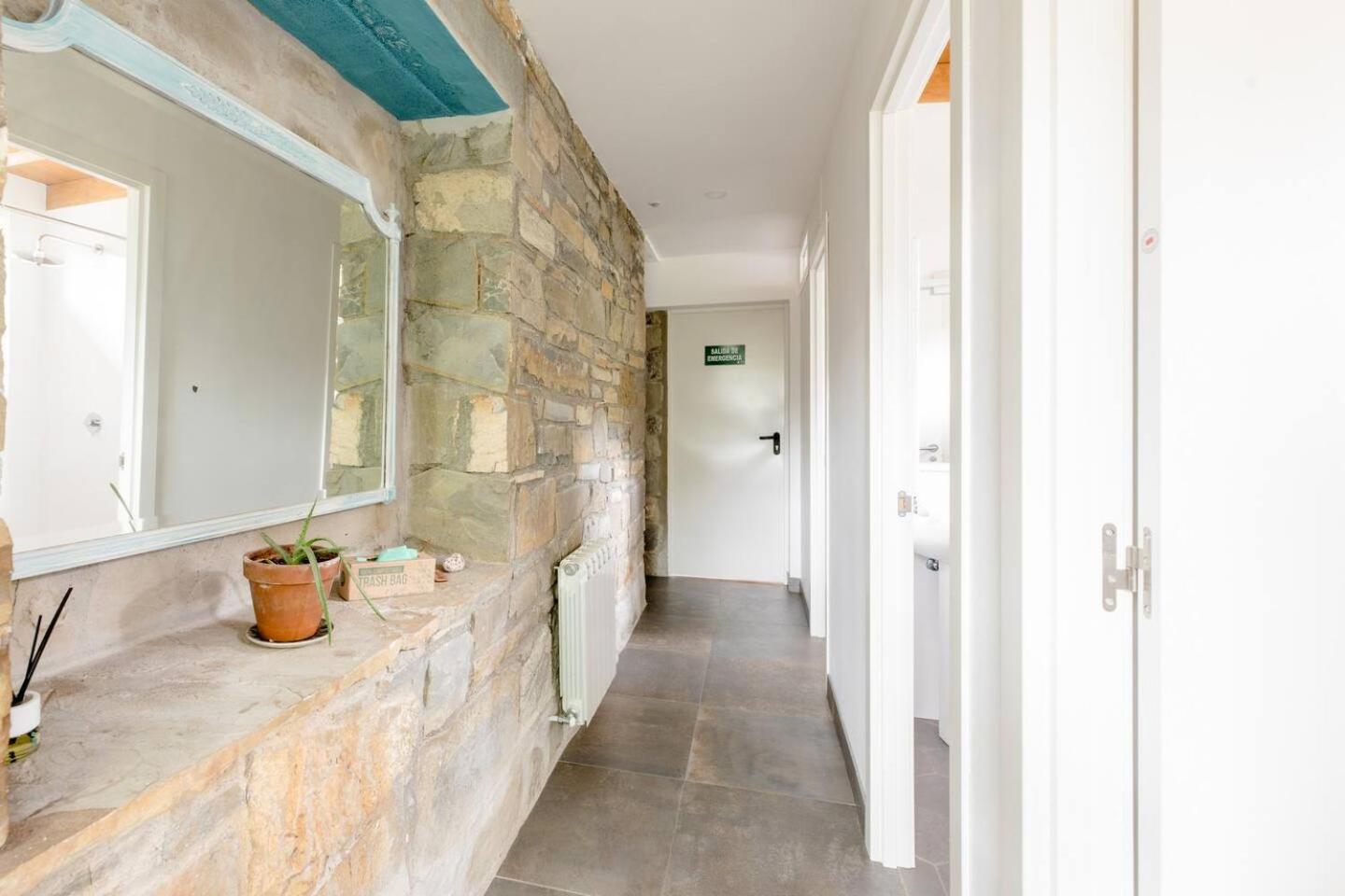 Rural Hostel Dos Lucas Oros Bajo Экстерьер фото